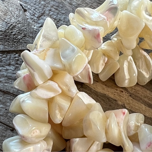 VINTAGE 1950s Sea Shell stretch cuff bracelet - Picture 6 of 16